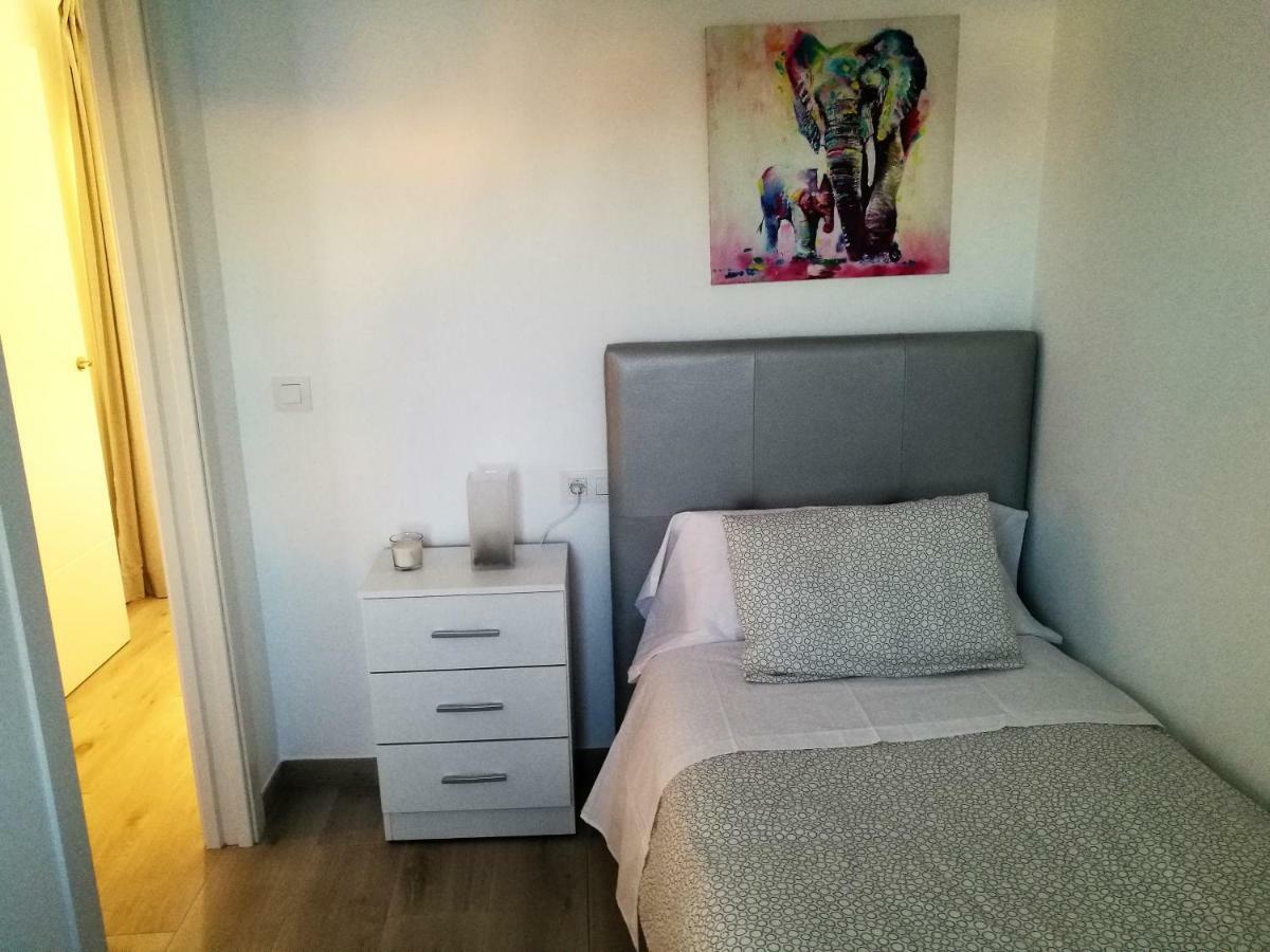 Piso Con Terraza Y Vistas Espectaculares Appartement Carmona  Buitenkant foto