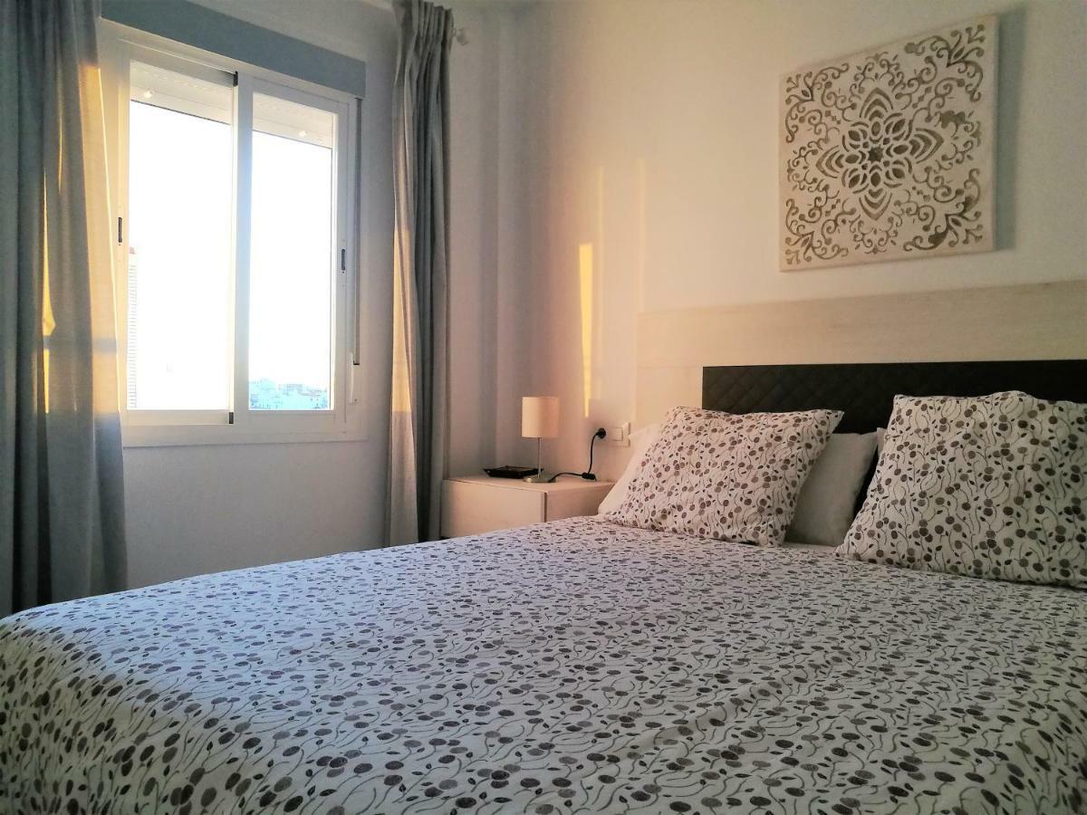 Piso Con Terraza Y Vistas Espectaculares Appartement Carmona  Buitenkant foto