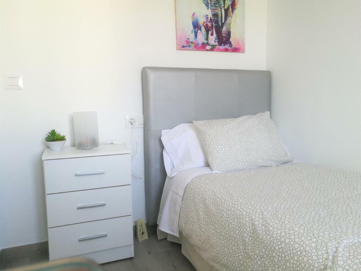 Piso Con Terraza Y Vistas Espectaculares Appartement Carmona  Buitenkant foto