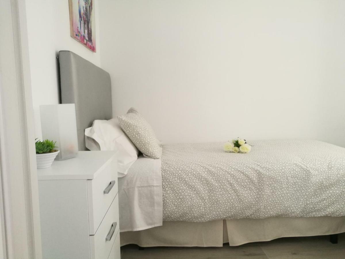 Piso Con Terraza Y Vistas Espectaculares Appartement Carmona  Buitenkant foto