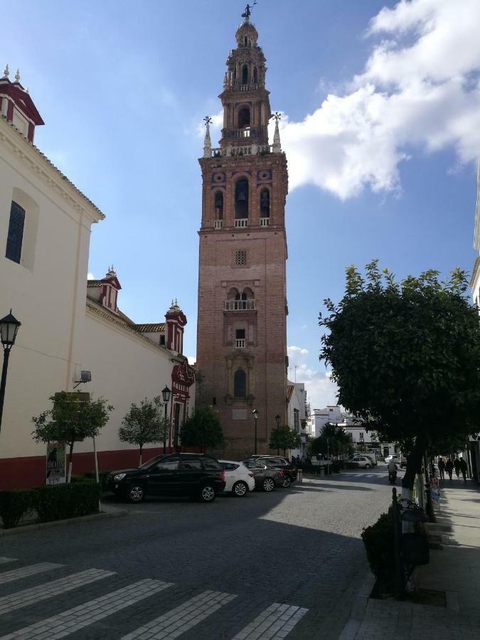 Piso Con Terraza Y Vistas Espectaculares Appartement Carmona  Buitenkant foto